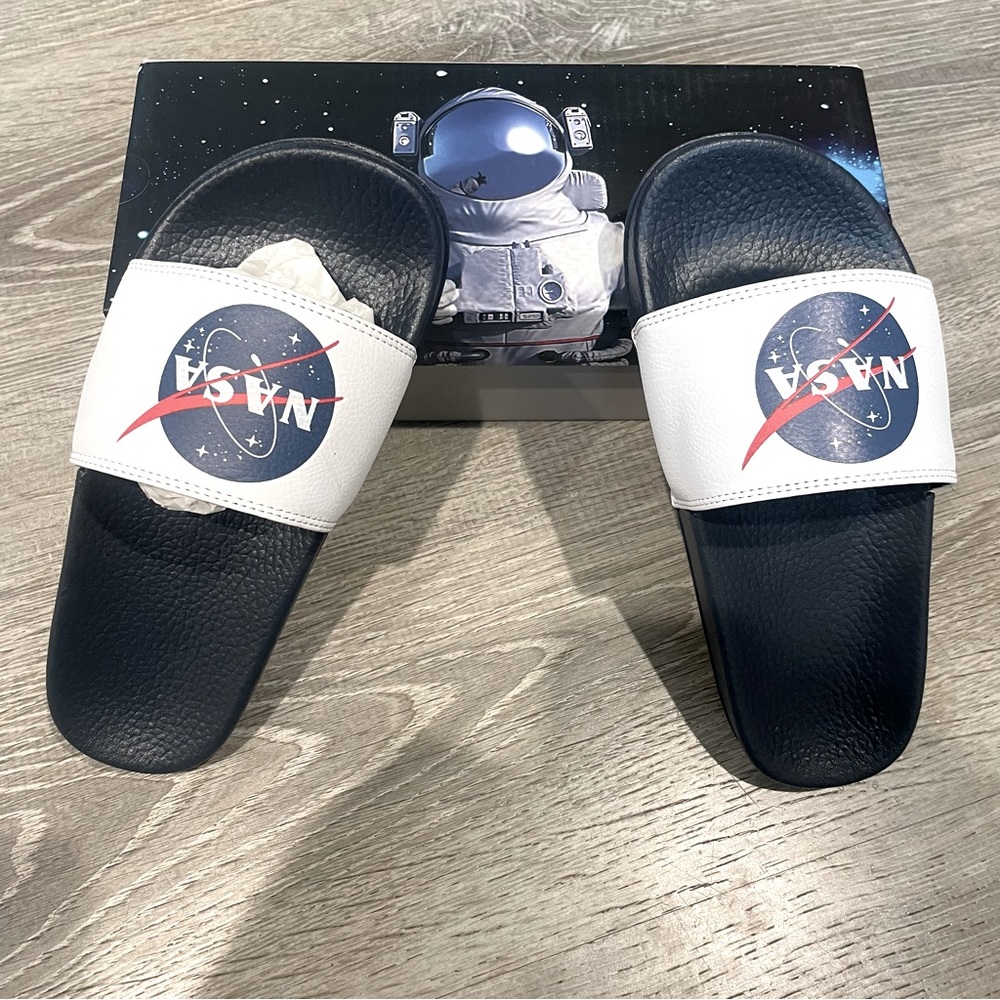 Boys NASA slides size 3